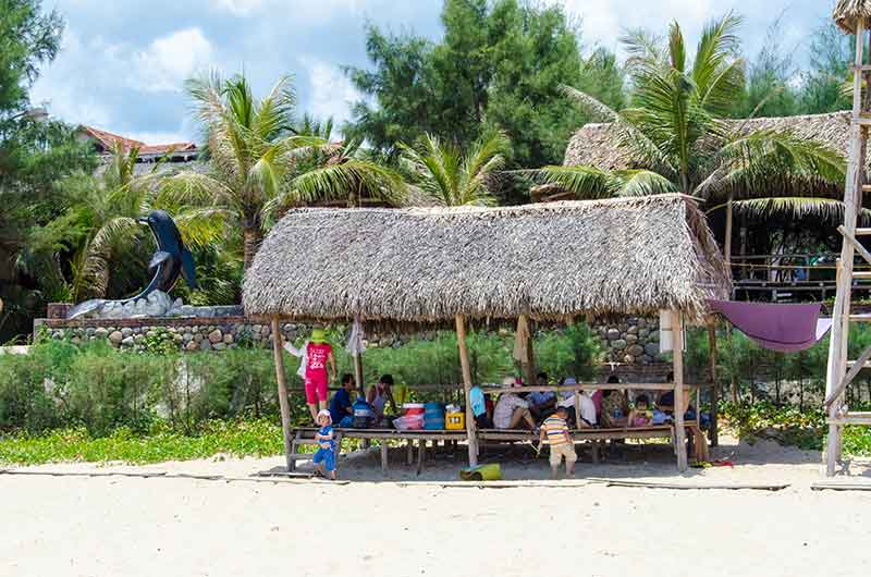 448 - Vietnam - Lan Co Beach